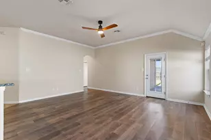 437 Oyster Creek, Buda, TX 78610 - Photo 11