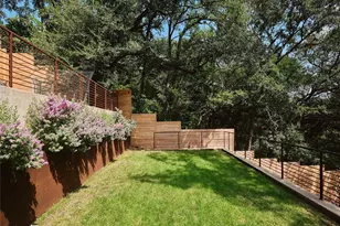 1012 Gaston Ave, Austin, TX 78703 - Photo 35