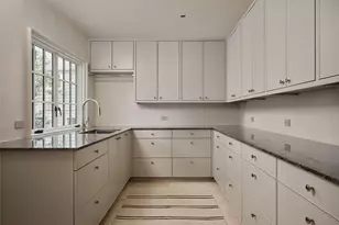 1012 Gaston Ave, Austin, TX 78703 - Photo 31