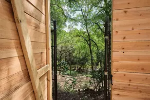1012 Gaston Ave, Austin, TX 78703 - Photo 37