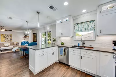 10103 Oak Hollow Circle, Austin, TX 78758 - Photo 19