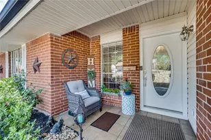 10103 Oak Hollow Cir, Austin, TX 78758 - Photo 3