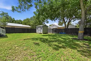 811/ 813 S Commerce St, Lockhart, TX 78644 - Photo 29