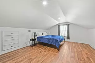 811/ 813 S Commerce St, Lockhart, TX 78644 - Photo 21