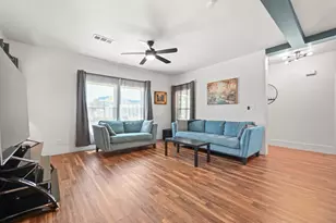 811/ 813 S Commerce St, Lockhart, TX 78644 - Photo 9