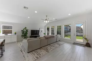 111 Carolina Jasmine Dr, San Marcos, TX 78666 - Photo 9