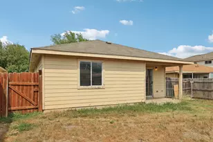 12617 Campana Dr, Del Valle, TX 78617 - Photo 11