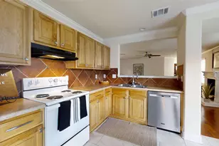 130 Plum Path, Kyle, TX 78640 - Photo 7