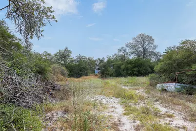 3301 Chuckwagon Road, Luling, TX 78648 - Photo 5