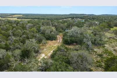 3301 Chuckwagon Road, Luling, TX 78648 - Photo 33