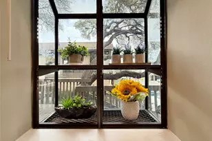 7122 Wood Hollow Dr, Austin, TX 78731 - Photo 9