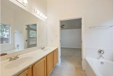 10013 Isle Royale Way, Austin, TX 78747 - Photo 21