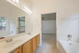 10013 Isle Royale Way, Austin, TX 78747 - Photo 21