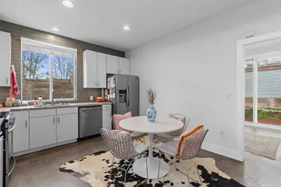 2514 E 4th Street #B, Austin, TX 78702 - Photo 5