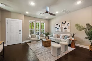7704 Easy Wind Dr, Austin, TX 78757 - Photo 9