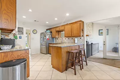 61 Family Circle, Hutto, TX 78634 - Photo 11