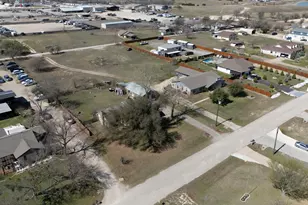 61 Family Cir, Hutto, TX 78634 - Photo 33