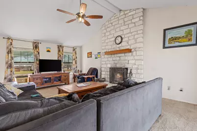 61 Family Circle, Hutto, TX 78634 - Photo 7