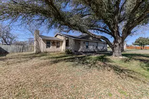 61 Family Cir, Hutto, TX 78634 - Photo 1