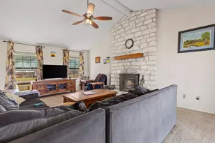 61 Family Cir, Hutto, TX 78634 - Photo 9