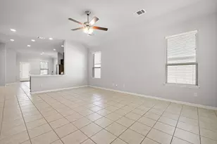 913 Centerra Hills Cir, Round Rock, TX 78665 - Photo 5