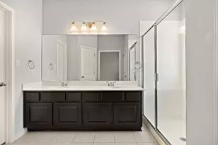 913 Centerra Hills Cir, Round Rock, TX 78665 - Photo 13