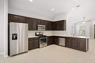 913 Centerra Hills Cir, Round Rock, TX 78665 - Photo 9