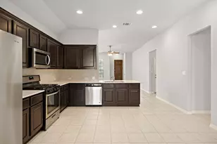 913 Centerra Hills Cir, Round Rock, TX 78665 - Photo 9