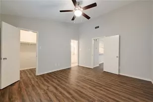 3839 SE Dry Creek Dr, Austin, TX 78731 - Photo 9