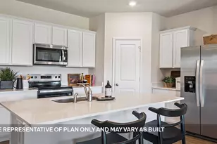 208 Southridge Trl, Marble Falls, TX 78654 - Photo 7