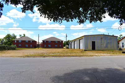 215 Childress Drive, Rockdale, TX 76567 - Photo 15