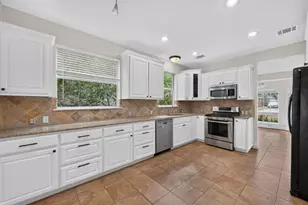 8109 Ganttcrest Dr, Austin, TX 78749 - Photo 9