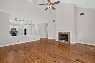 8109 Ganttcrest Drive, Austin, TX 78749 - Photo 5
