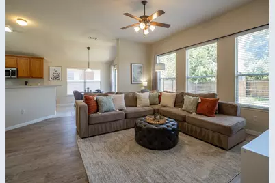 11620 Larch Valley Drive, Austin, TX 78754 - Photo 5