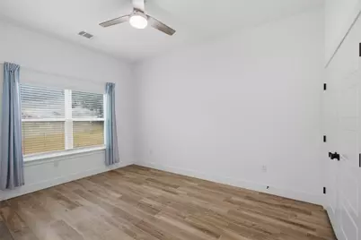 2703 Wilson Avenue, Lago Vista, TX 78645 - Photo 19
