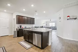 1001 Pembroke Ct, Hutto, TX 78634 - Photo 9