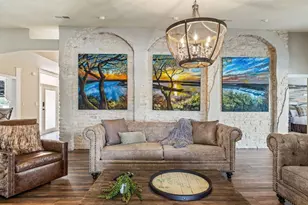 925 Challenger, Lakeway, TX 78734 - Photo 5