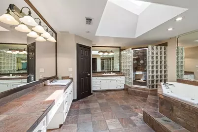 925 Challenger, Lakeway, TX 78734 - Photo 21