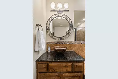 925 Challenger, Lakeway, TX 78734 - Photo 27