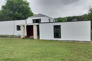 20707 Green Park Dr, Lago Vista, TX 78645 - Photo 1