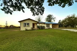 209 Co Rd 310, Rockdale, TX 76567 - Photo 3