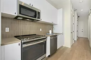 800 Embassy Dr, Austin, TX 78702 - Photo 7