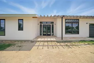 1800 Man O War Dr, Del Valle, TX 78617 - Photo 3