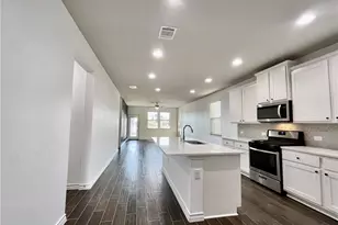 11812 Offaly Dr, Austin, TX 78754 - Photo 9