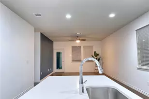 11812 Offaly Dr, Austin, TX 78754 - Photo 15