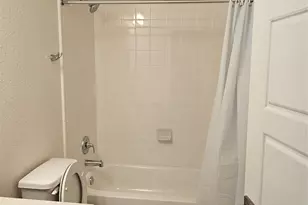 210 Summit Dr, Lockhart, TX 78644 - Photo 11