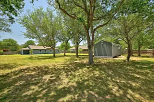 120 Waianae Ct, Bastrop, TX 78602 - Photo 5