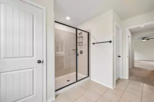 4002 King's Canyon Dr, Taylor, TX 76574 - Photo 31