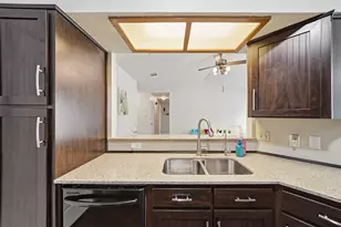 1100 York Castle Dr, Pflugerville, TX 78660 - Photo 9