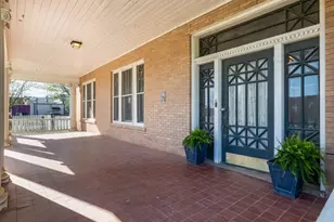 117 E 6th St, Taylor, TX 76574 - Photo 9